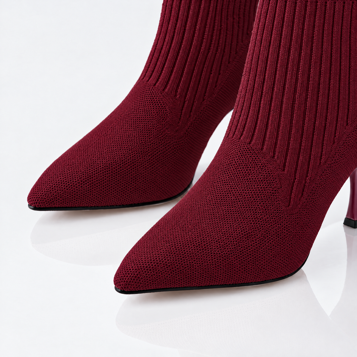 Pointed toe knit detail